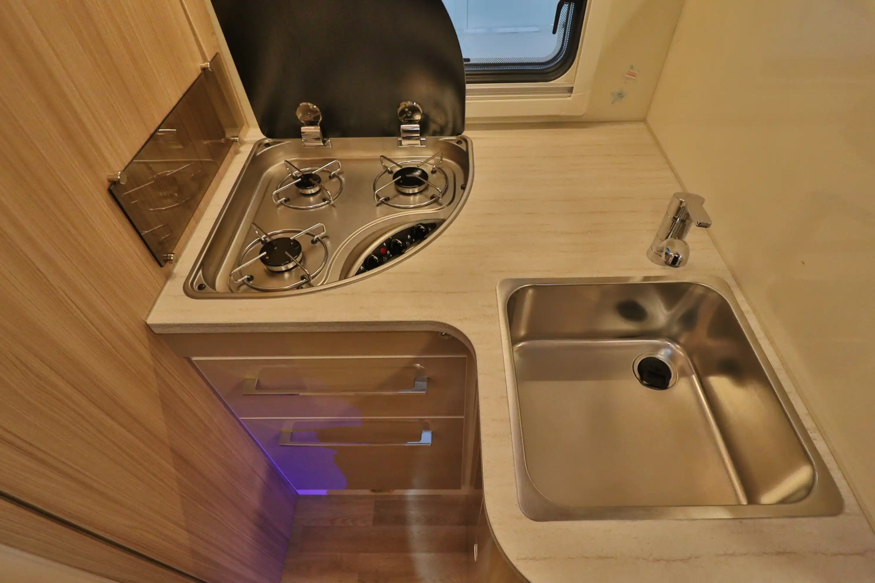 AHORN Camp Canada TE Plus 